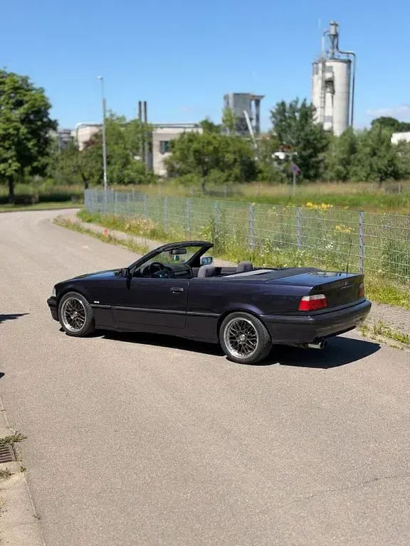 Gebraucht BMW 320 Cabriolet 150 PS (110 kW) 1997 Violett Cabrio
