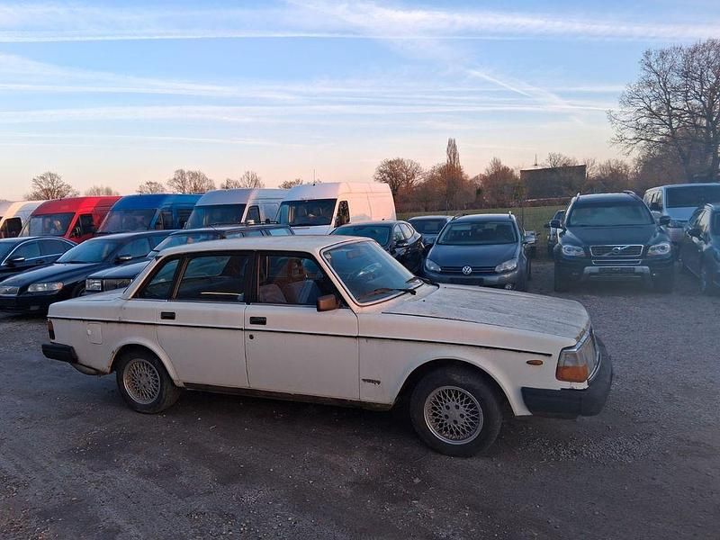 Gebraucht Volvo 240 71 PS (52 kW) 1981 Beige Limousine
