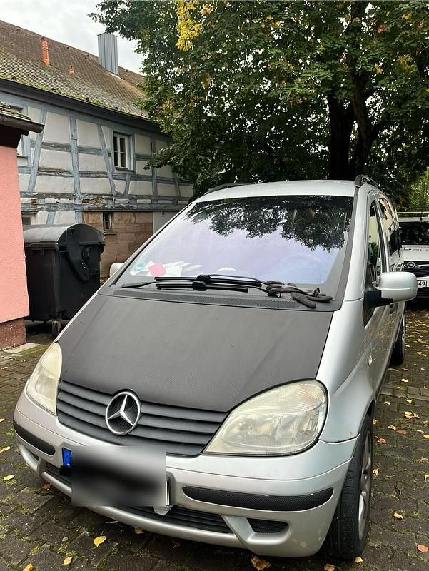 Silber Gebraucht 2004 Mercedes Vaneo Van / Kleinbus | 1.000 € (Guter Preis) - Bild 1/4