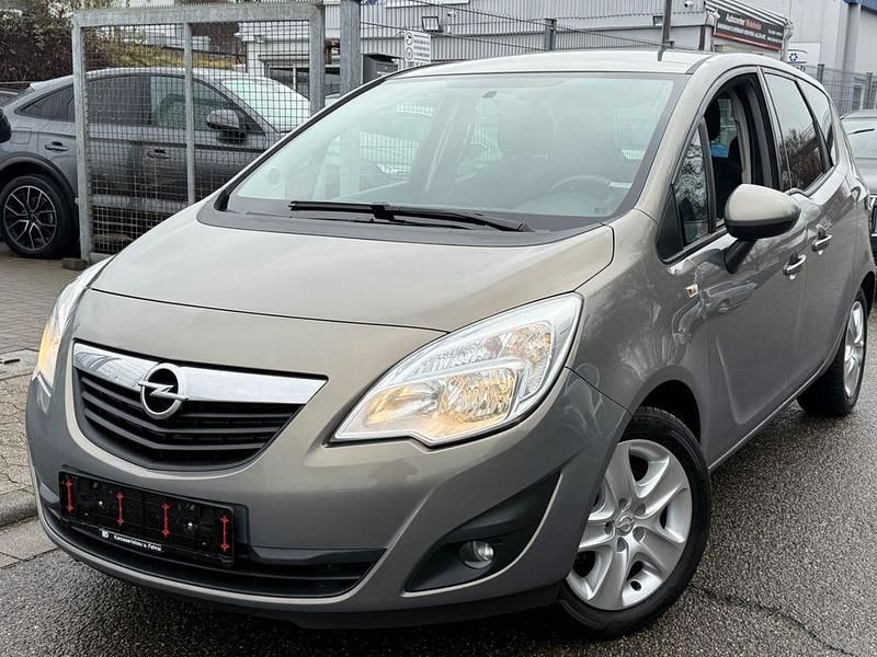 Braun Gebraucht 2011 Opel Meriva Design Edition Van / Kleinbus | 5.800 € (Fairer Preis) - Bild 1/4