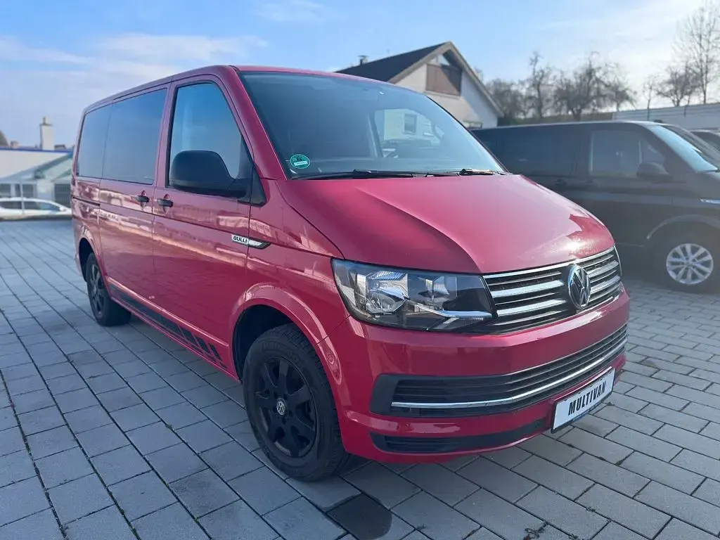Gebraucht VW Multivan Trendline 102 PS (75 kW) 2016 Kirschrot Van / Kleinbus