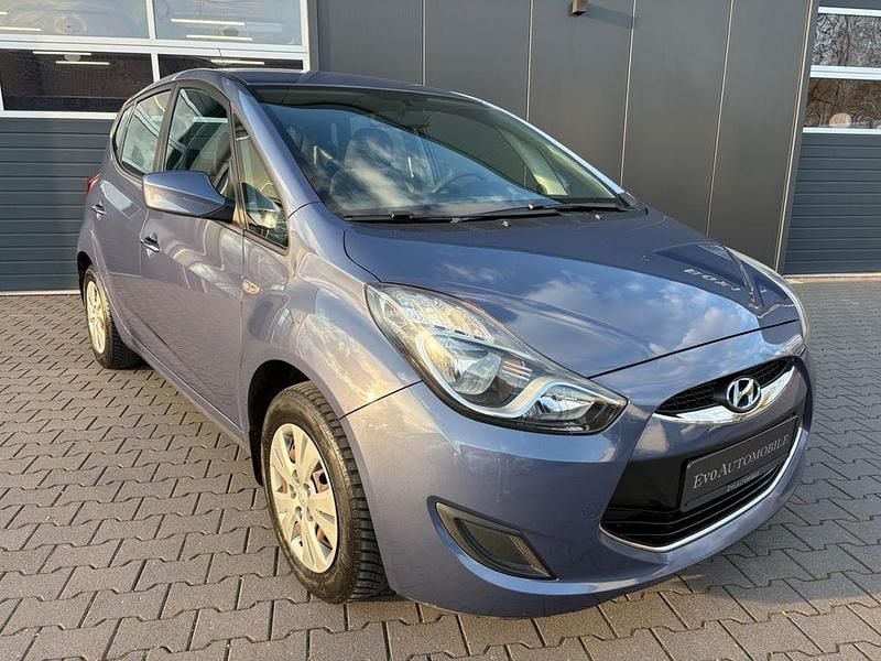Gebraucht Hyundai ix20 92 PS (67 kW) 2013 Blau Kleinwagen