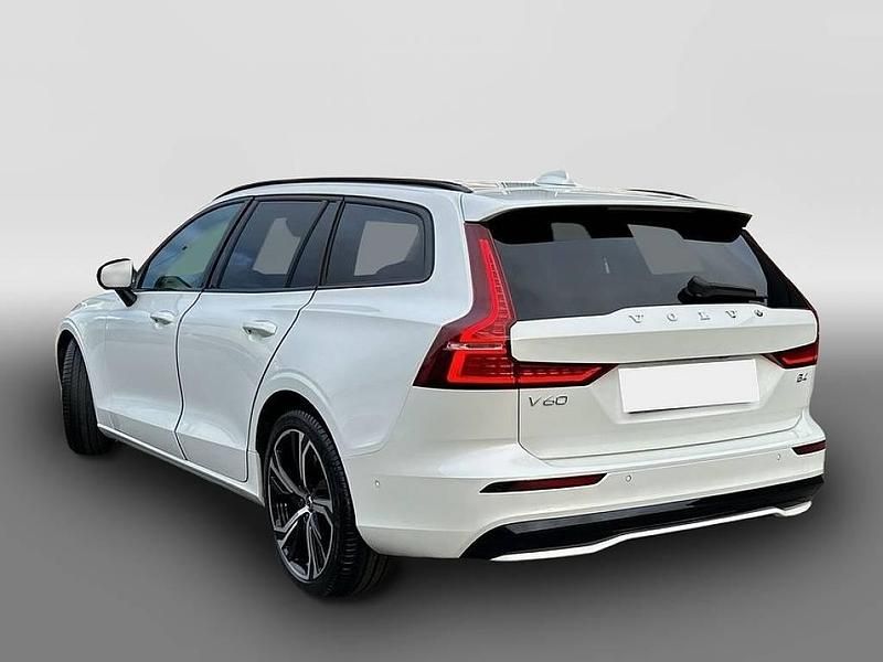 Gebraucht Volvo V60 Plus 197 PS (144 kW) 2025 Weiß Kombi