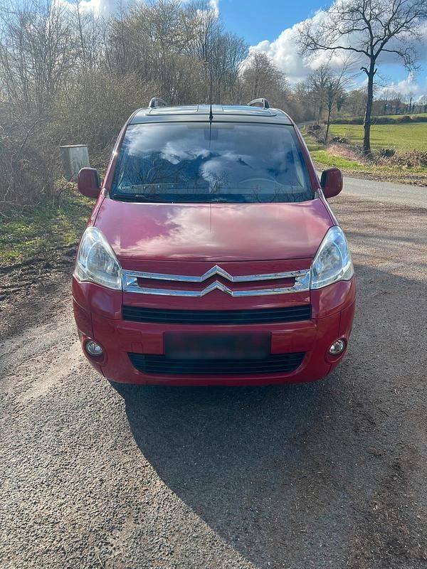 Gebraucht Citroën Berlingo 110 PS (80 kW) 2010 Rot Van / Kleinbus