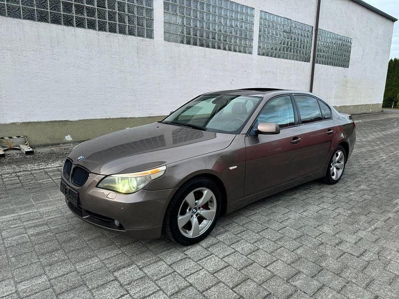 Grau Gebraucht 2003 BMW 530 Limousine | 2.550 € (Superpreis) - Bild 1/4
