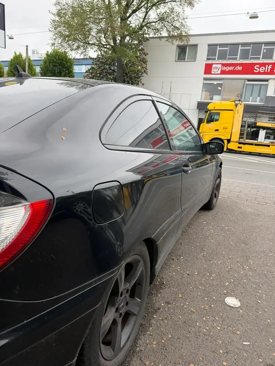 Gebraucht Mercedes C180 2003 Schwarz Coupé