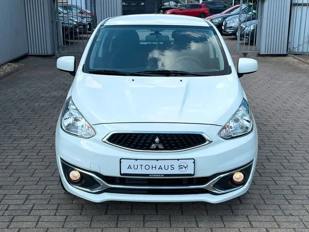 Gebraucht Mitsubishi Space Star Basis 71 PS (52 kW) 2019 Weiß Kleinwagen