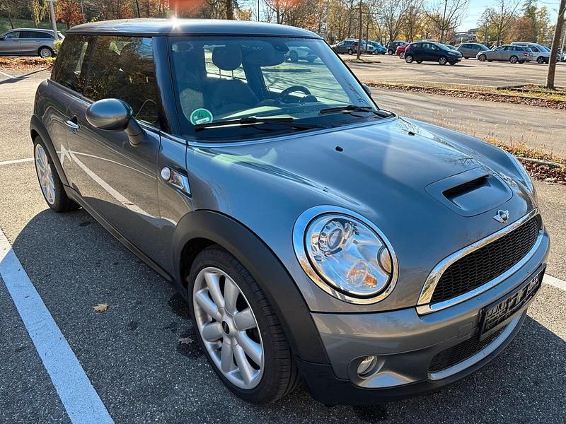 Grau Gebraucht 2009 Mini Cooper S Kleinwagen | 8.599 € (Guter Preis) - Bild 1/4