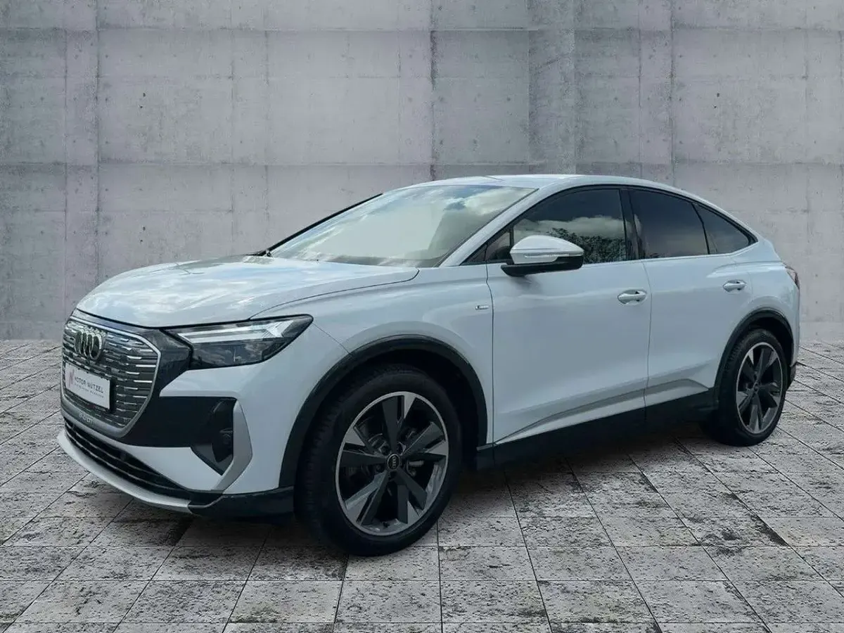 Gebraucht Audi Q4 e-tron S-Line 125 kW (170 PS) 2023 Gletscherweiß metallic SUV