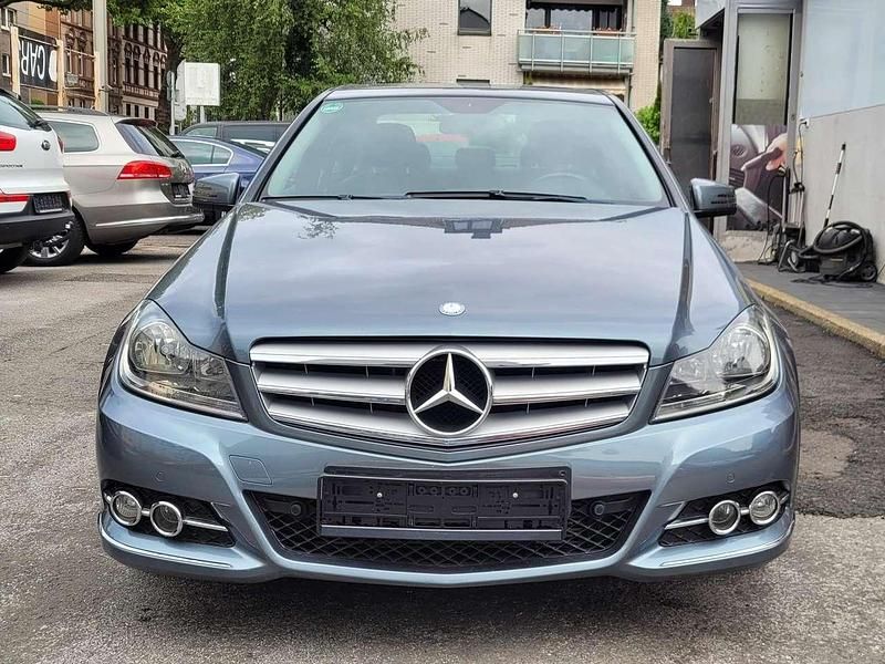 Gebraucht Mercedes C180 156 PS (114 kW) 2011 Grau Limousine