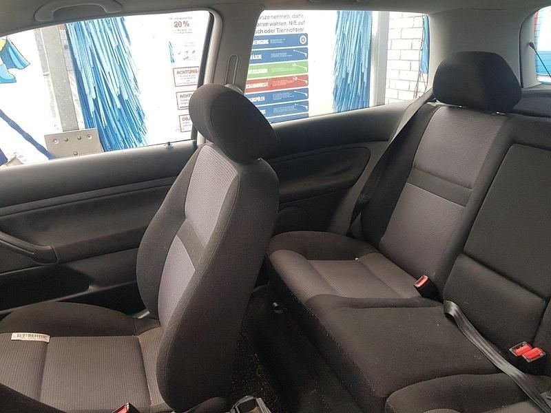 Gebraucht VW Golf IV 75 PS (55 kW) 2001 Blau Limousine