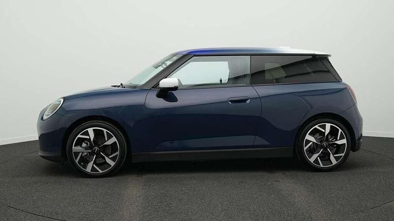 Gebraucht Mini Cooper SE Favoured 160 kW (218 PS) 2025 Blau Kleinwagen