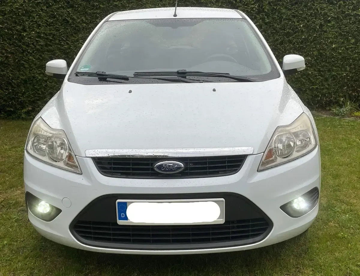 Używany Ford Focus 109 KM (80 kW) 2006 Biały Kombi