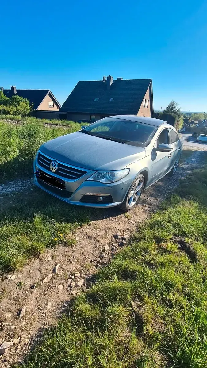 Gebraucht VW Passat 140 PS (102 kW) 2011 Grau Limousine