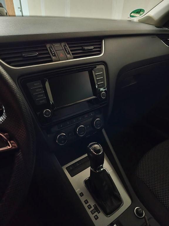 Gebraucht Skoda Octavia 110 PS (80 kW) 2016 Silber Kleinwagen