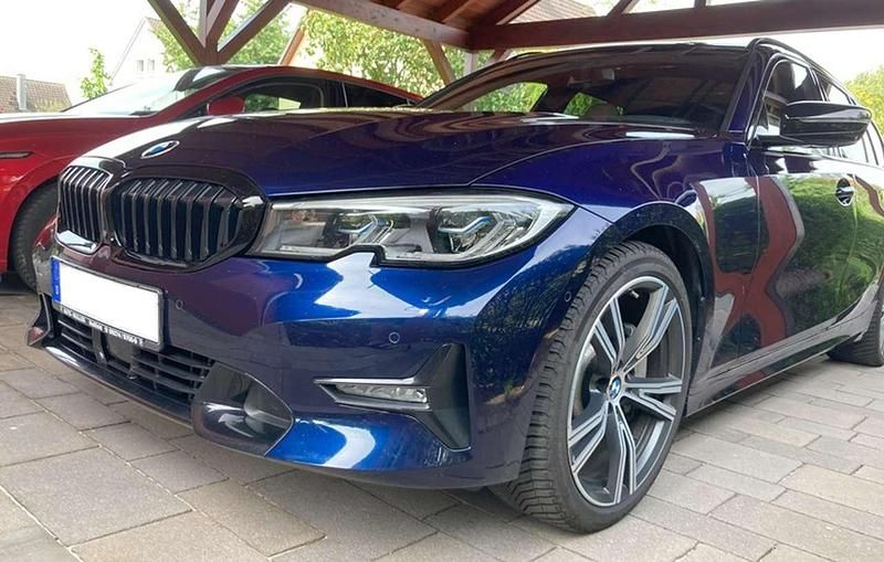 Gebraucht BMW 330 Sport Line 265 PS (194 kW) 2020 Blau Kombi