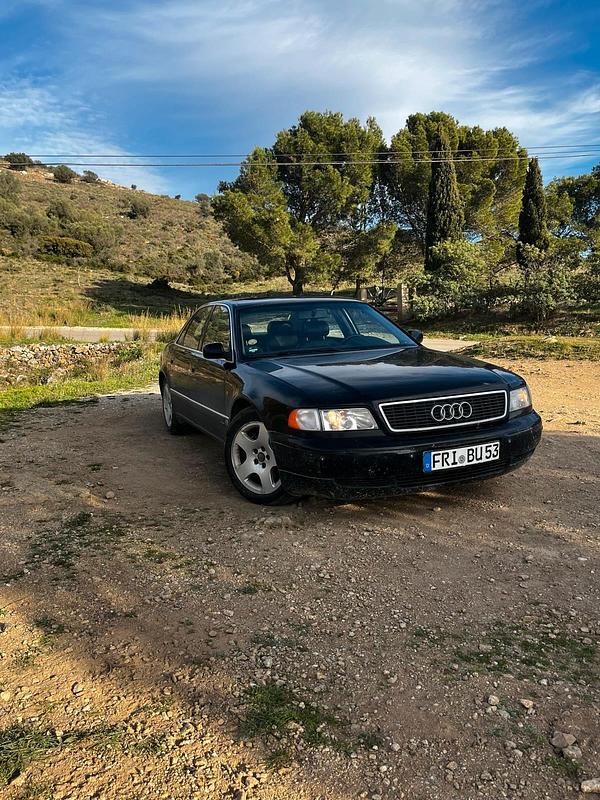 Schwarz Gebraucht 1997 Audi A8 Limousine | 4.250 € (Fairer Preis) - Bild 1/4