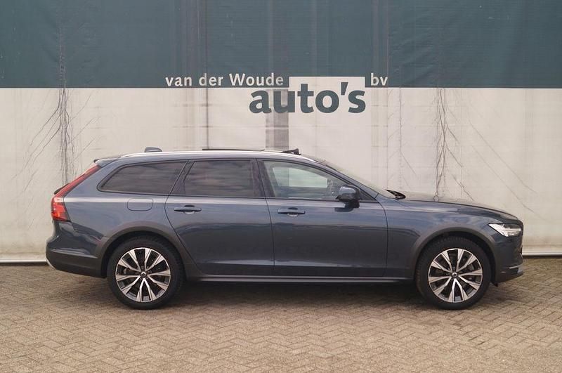 Gebraucht Volvo V90 CC Pro 250 PS (183 kW) 2021 Blau Kombi