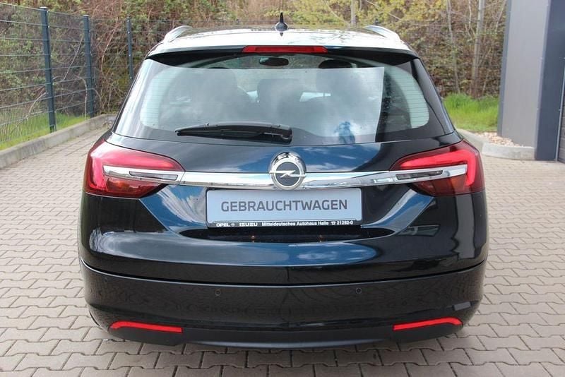 Gebraucht Opel Insignia Edition 140 PS (102 kW) 2016 Schwarz Kombi