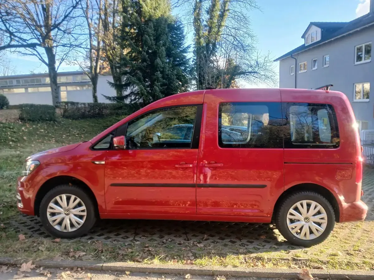 Używany VW Caddy 102 KM (75 kW) 2016 Minivan