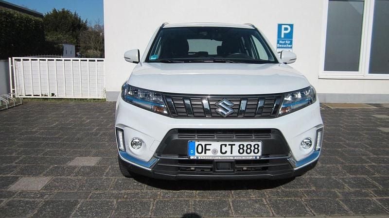 Gebraucht Suzuki Vitara Comfort+ 102 PS (75 kW) 2022 Weiß SUV
