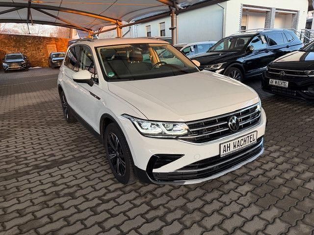 Gebraucht VW Tiguan Elegance 150 PS (110 kW) 2023 Weiß SUV