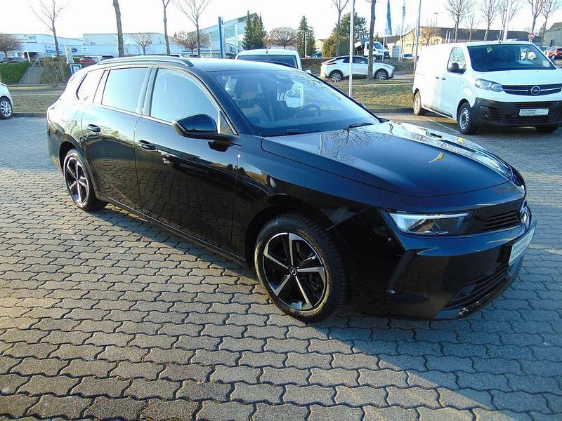 Gebraucht Opel Astra Edition 131 PS (96 kW) 2025 Schwarz Kombi