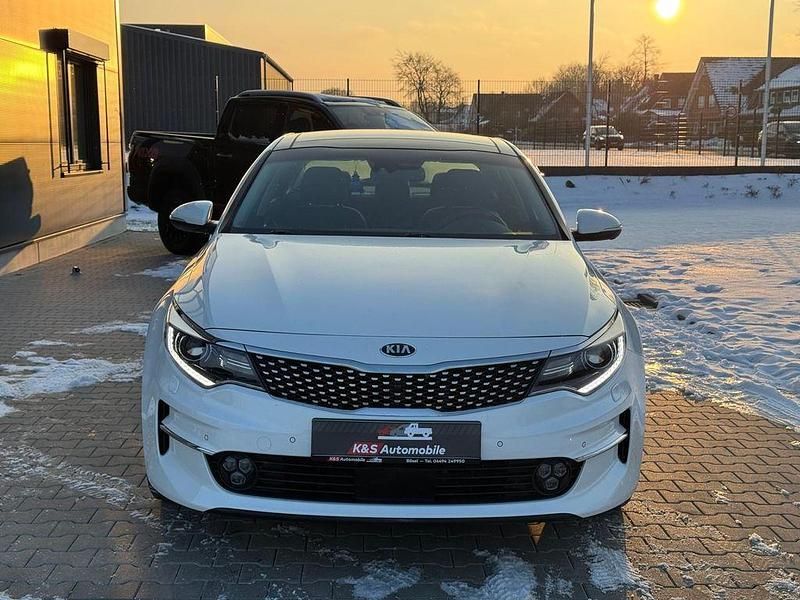 Gebraucht Kia Optima Spirit 141 PS (103 kW) 2016 Weiß Limousine