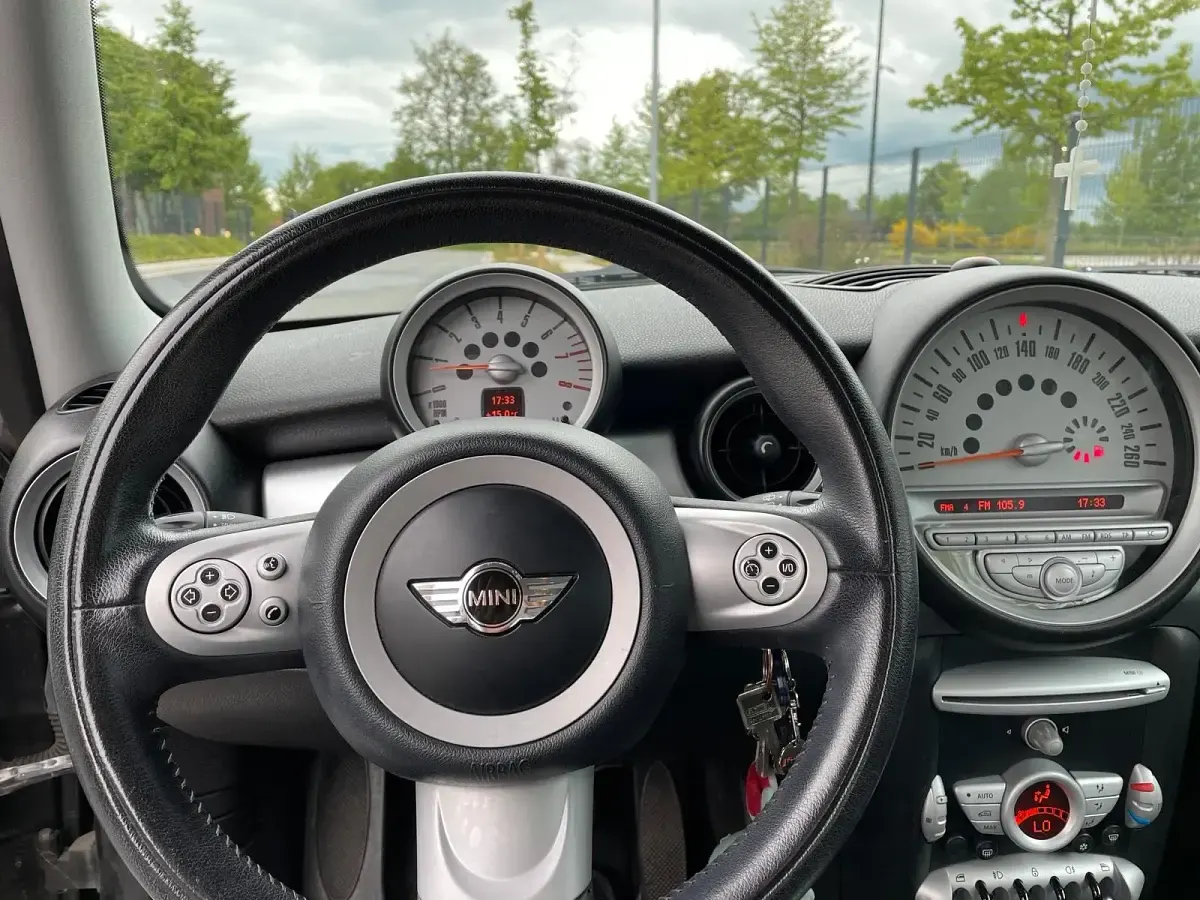 Second-hand Mini Cooper 122 CP (89 kW) 2010 Negru Hatchback