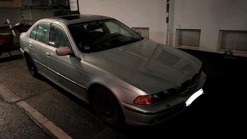 Gebraucht BMW 523 170 PS (125 kW) 1998 Silber Limousine