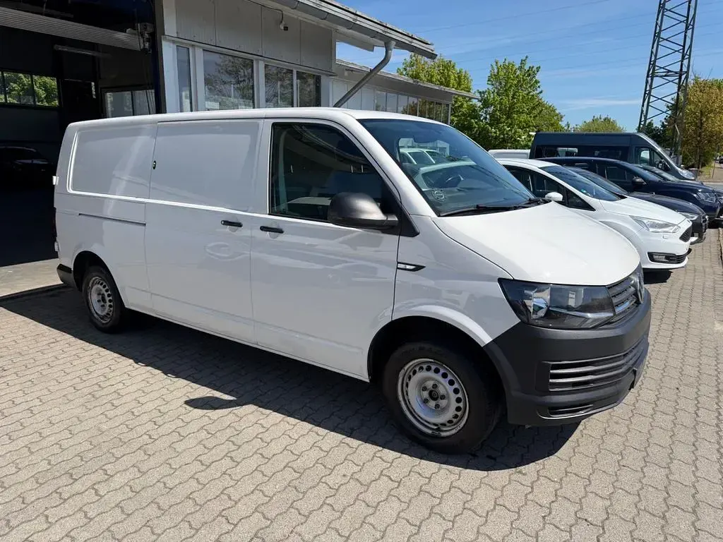 Używany VW Transporter 150 KM (110 kW) 2017 Biały Van