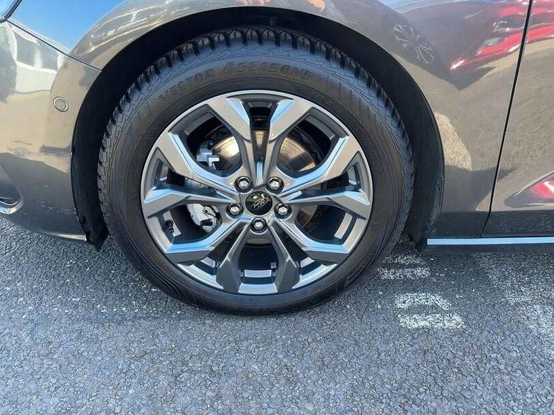 Usado Ford Focus 2024 Cinzento Sedan