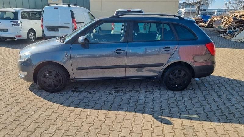 Gebraucht Skoda Fabia Ambition 86 PS (63 kW) 2012 Grau Kombi