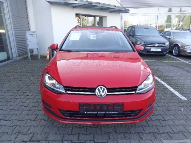 Gebraucht VW Golf VII 105 PS (77 kW) 2014 Rot Kombi