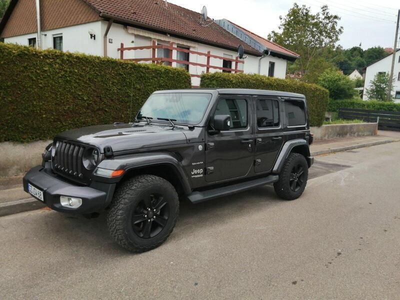 Grau Gebraucht 2020 Jeep Wrangler Sahara SUV | 39.900 € (Superpreis) - Bild 1/4
