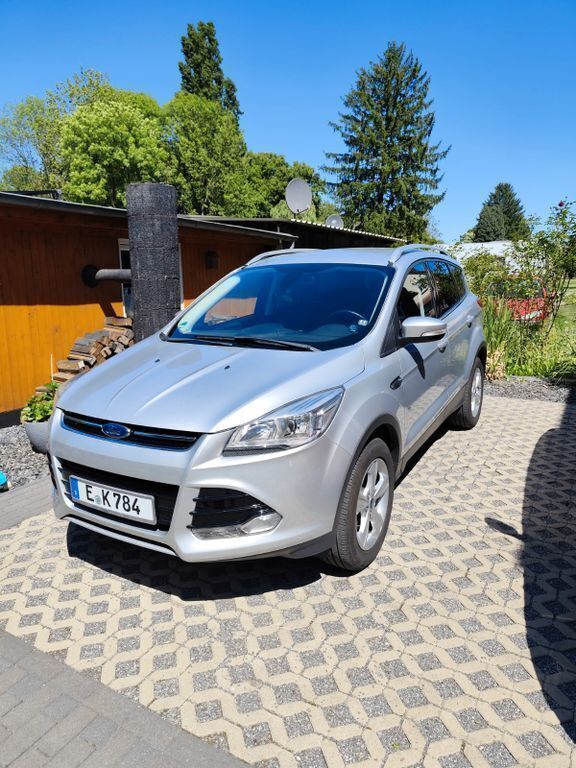 Silber Gebraucht 2015 Ford Kuga SYNC Edition SUV | 11.900 € (Fairer Preis) - Bild 1/4