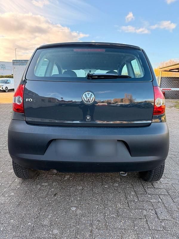 Gebraucht VW Fox 54 PS (39 kW) 2005 Grau Kleinwagen