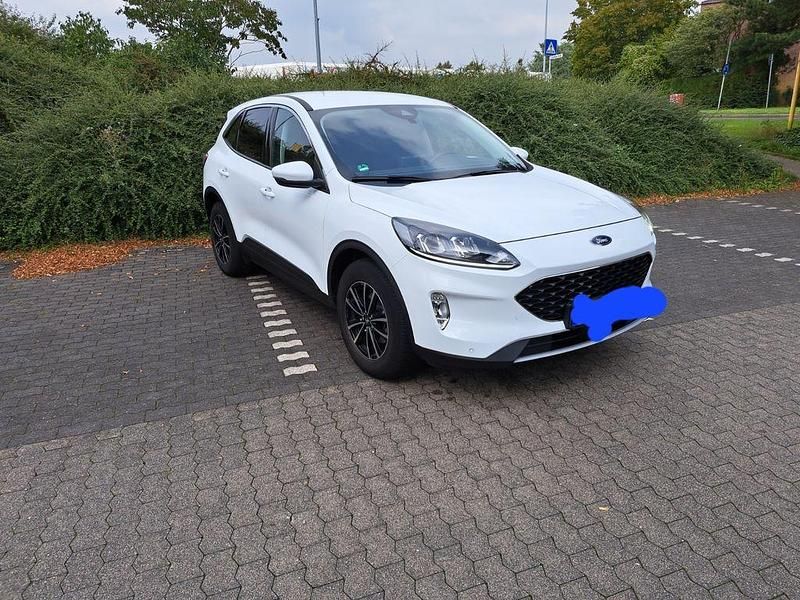 Weiß Gebraucht 2020 Ford Kuga Cool & Connect SUV | 15.800 € (Superpreis) - Bild 1/4