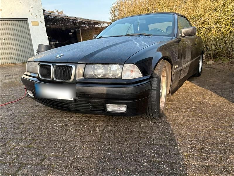 Gebraucht BMW 318 Cabriolet 118 PS (86 kW) 1999 Schwarz Cabrio