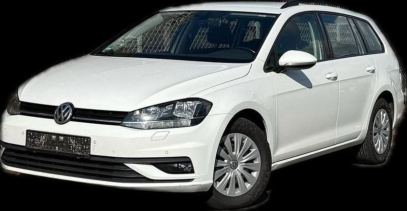 Weiß Gebraucht 2019 VW Golf VII Trendline Kombi | 7.390 € (Guter Preis) - Bild 1/4