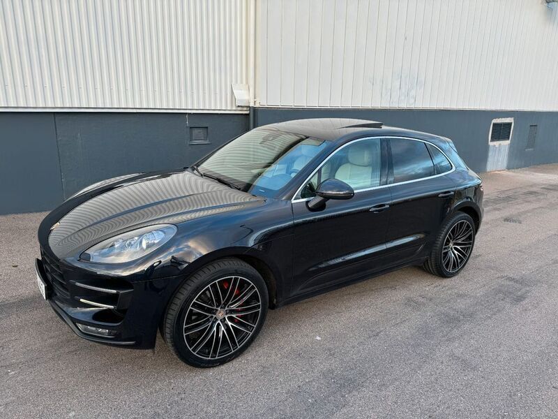 Schwarz Gebraucht 2015 Porsche Macan Turbo SUV | 29.900 € (Superpreis) - Bild 1/4