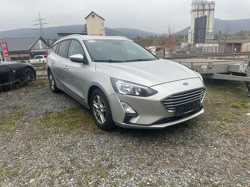 Gebraucht Ford Focus 120 PS (88 kW) 2019 Silber Kombi