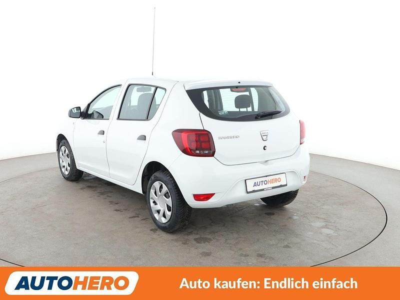 Gebraucht Dacia Sandero Essentiel 73 PS (53 kW) 2018 Weiß Limousine