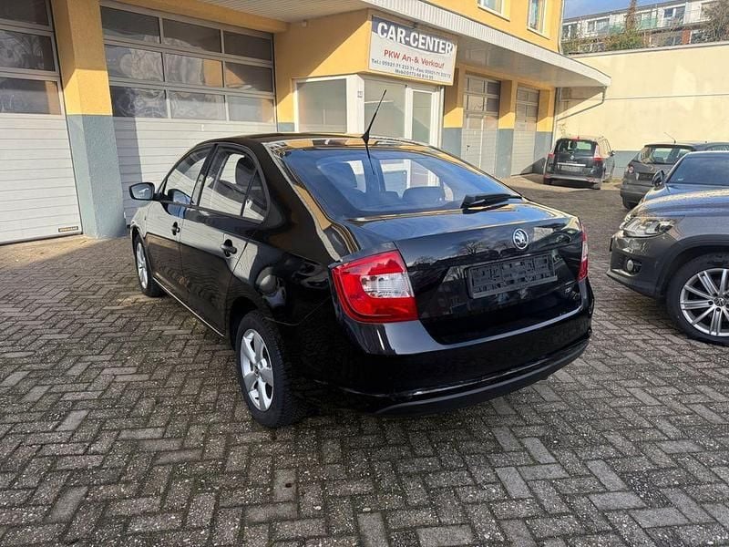 Gebraucht Skoda Rapid Active 105 PS (77 kW) 2013 Schwarz Kleinwagen