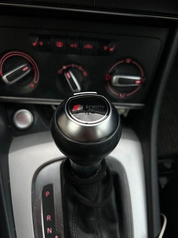 Gebraucht Audi Q3 Basis 150 PS (110 kW) 2015 Schwarz SUV