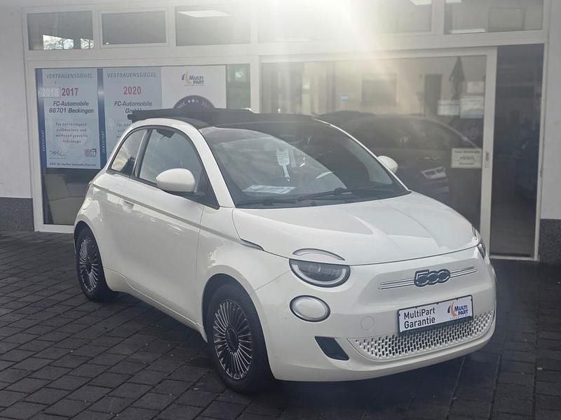 Weiß Gebraucht 2022 Fiat 500e Icon Cabrio | 15.900 € (Superpreis) - Bild 1/4