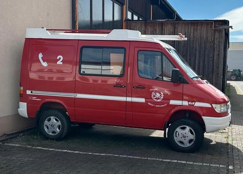 Rot Gebraucht 1997 Mercedes Sprinter Van | 29.000 € - Bild 1/4