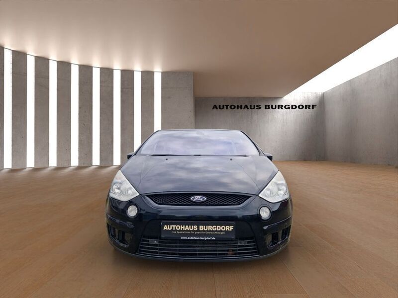 Gebraucht Ford S-MAX Titanium 140 PS (102 kW) 2009 Schwarz Van / Kleinbus