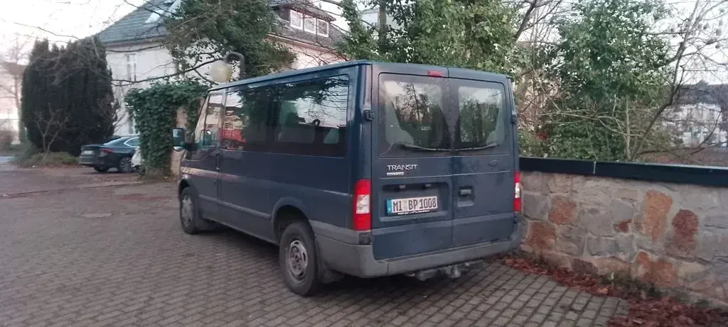 Second-hand Ford Transit 101 CP (74 kW) 2012 Albastru Monovolum