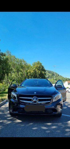 Gebraucht Mercedes GLA200 Sport 156 PS (114 kW) 2015 Schwarz metallic SUV